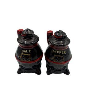 Vintage Cast Iron Stove Salt & Pepper Shakers Black & Red Ceramic Rustic Kitchen